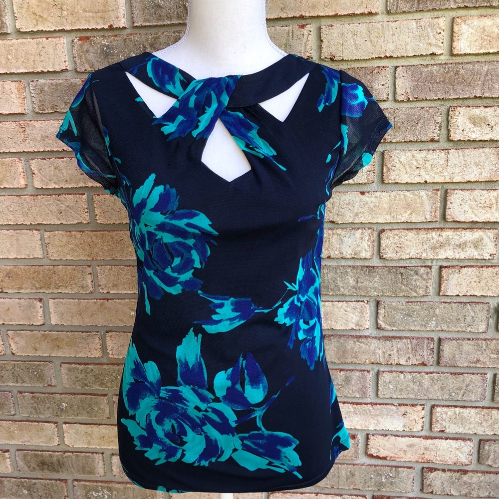 criss-cross neck top